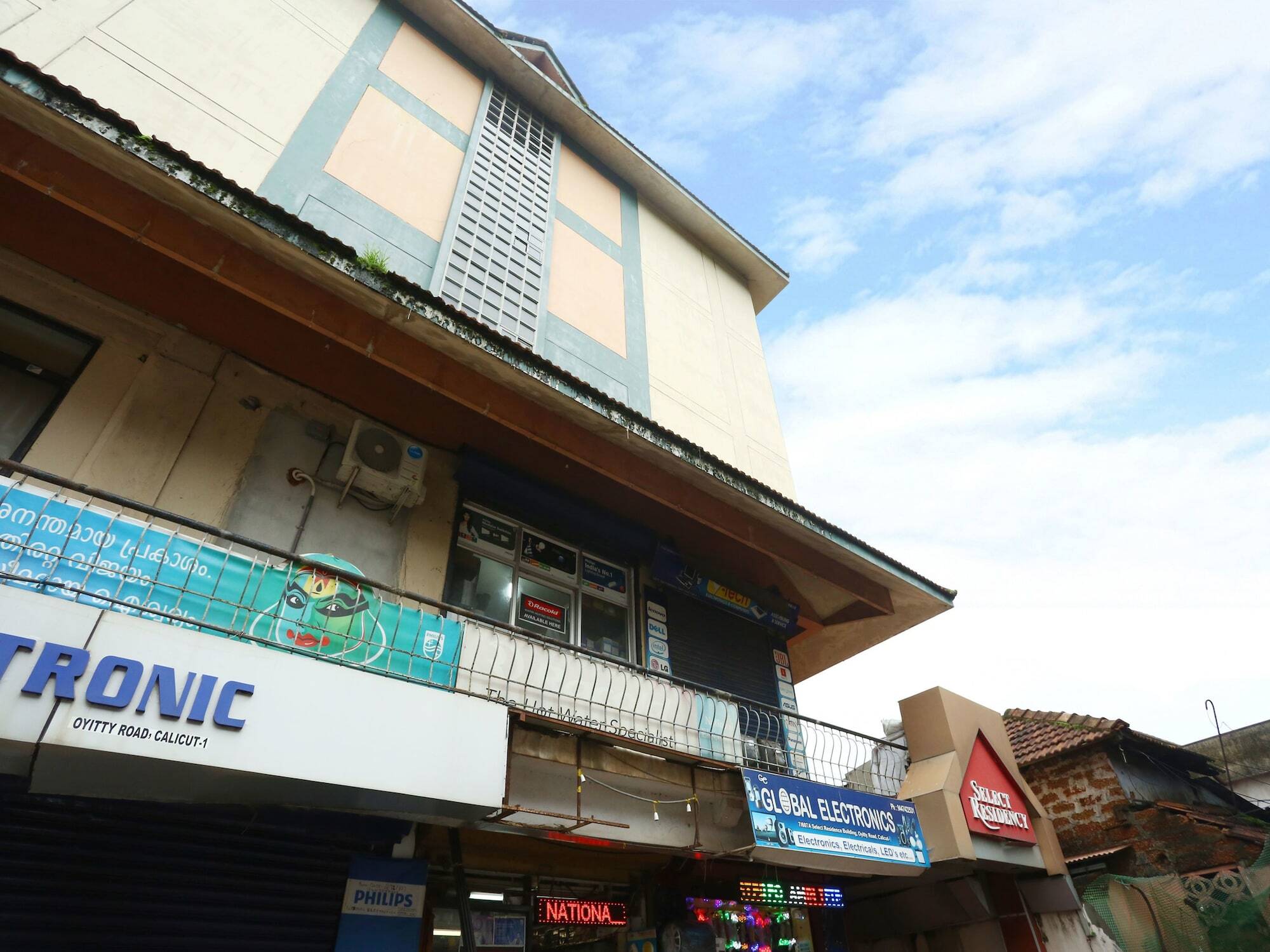 Oyo 15190 Select Residency Hotel Kozhikode Bagian luar foto